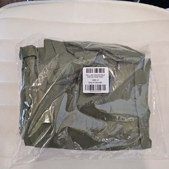 NWT-Torrid-Pull-On Convertible Poplin Crop Pant - Picture 3 of 6